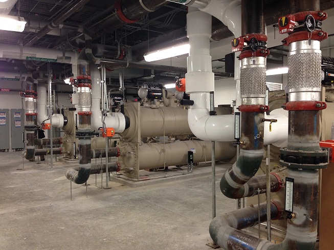 Chiller plant with insulated piping and heat exchangers maintained by IEI